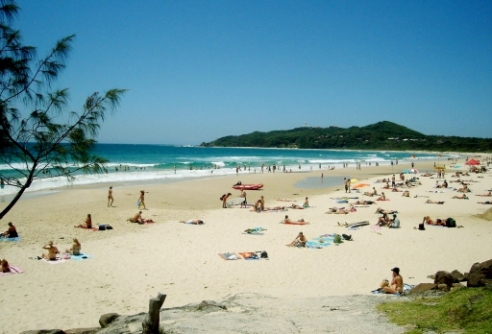 byron bay beach sun