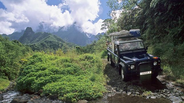 4x4 Mountain Safari in Papenoo Valley