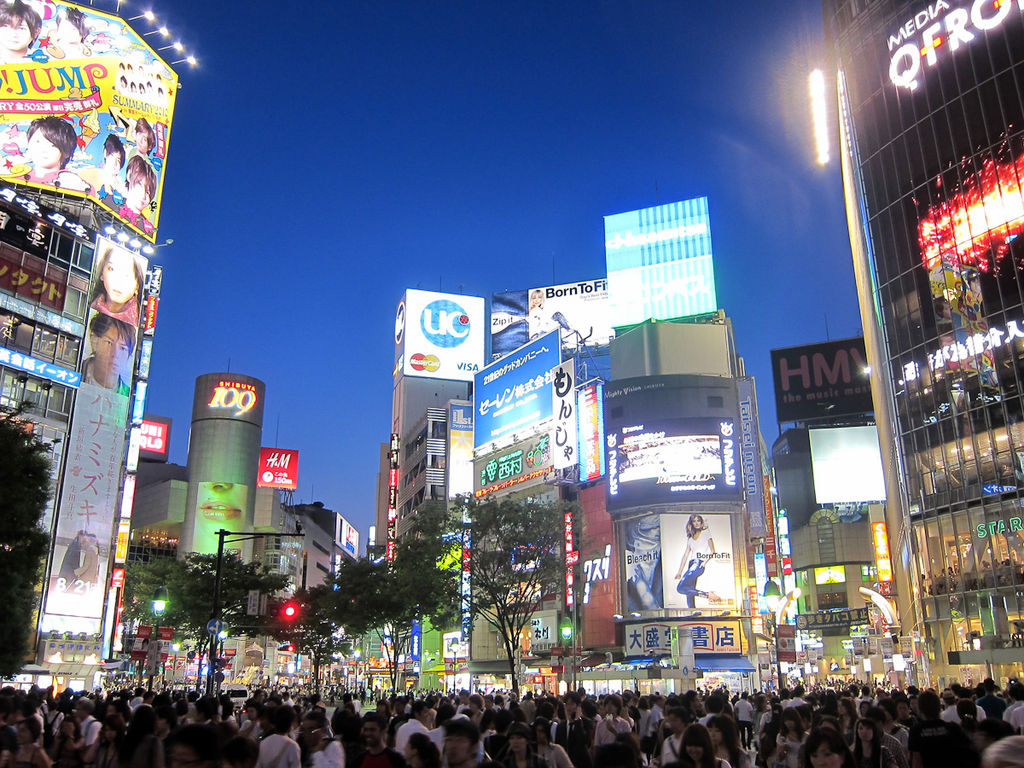 Tokyo Shibuya pedestrian scramble crossing