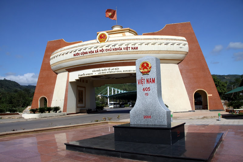 Lao Bao Vietnam border